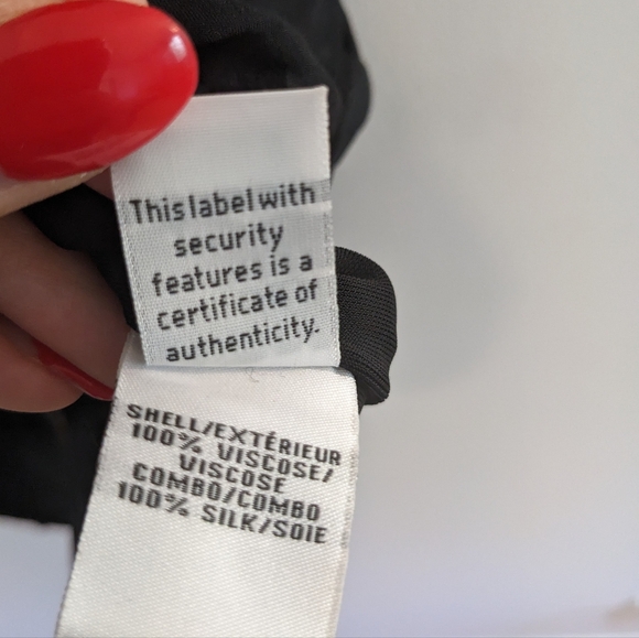 Diane von Furstenberg black sleeveless blouse in viscose and silk - Size M - Picture 9 of 12